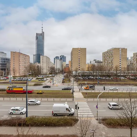 Apartment City Center Flowers Near Rondo Onz By Renters Warsaw