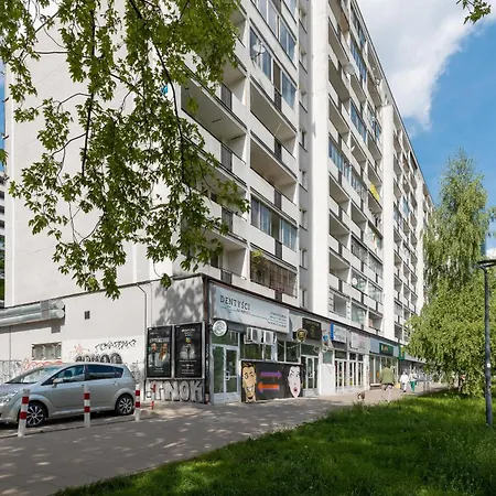 Apartment City Center Flowers Near Rondo Onz By Renters